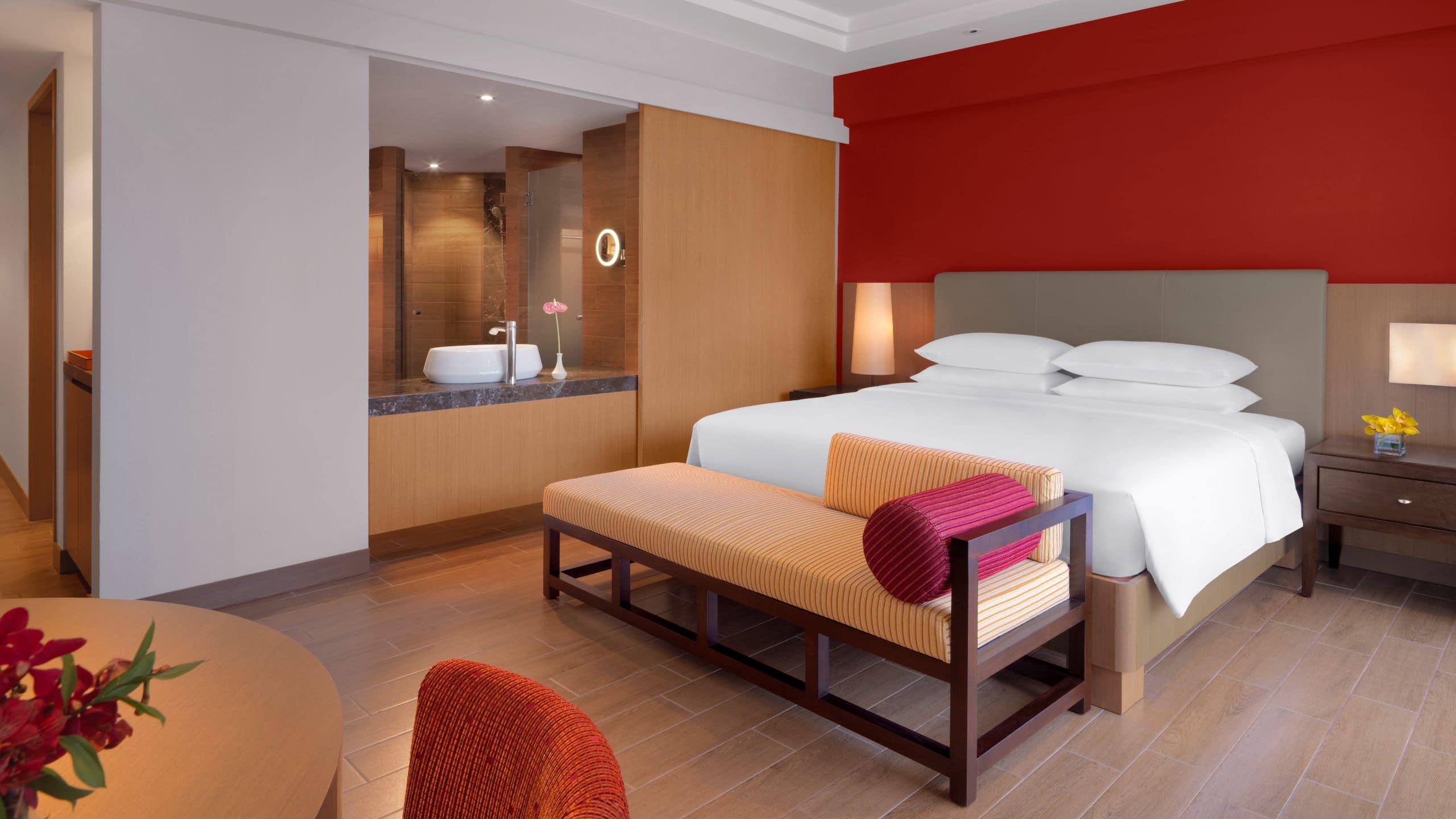 منتجع حياة ريجنسي كوانتان المظهر الخارجي الصورة A bedroom at the hotel