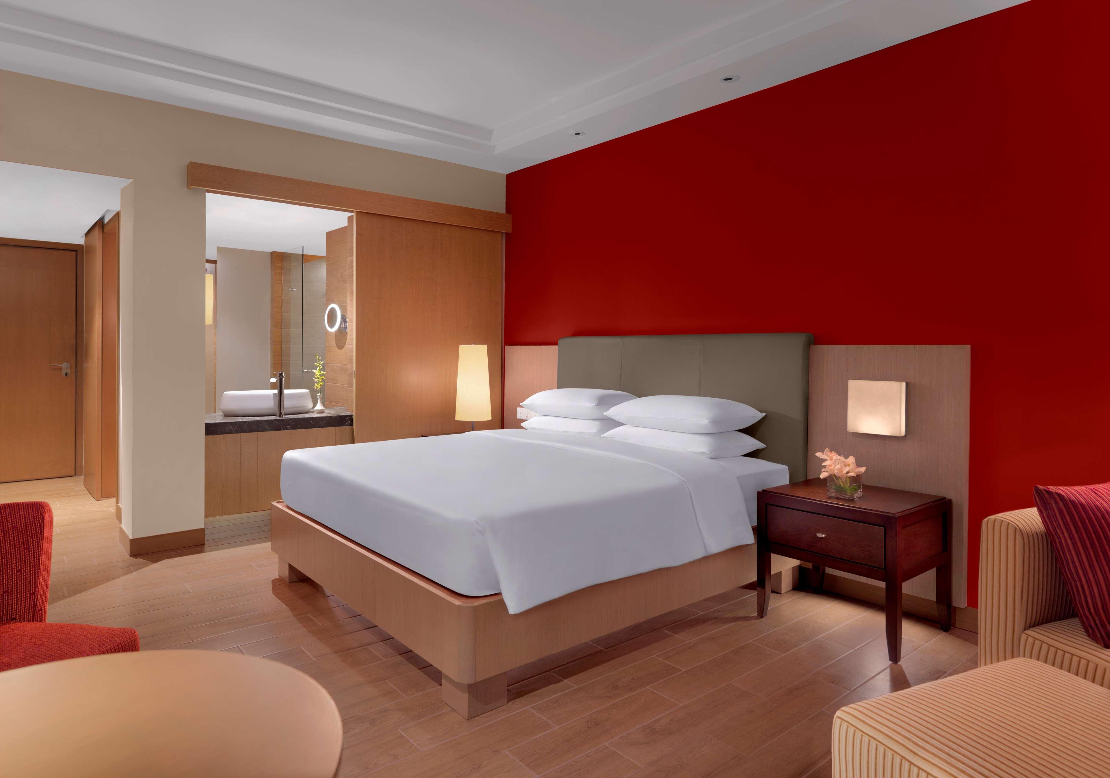 منتجع حياة ريجنسي كوانتان المظهر الخارجي الصورة A room at the hotel