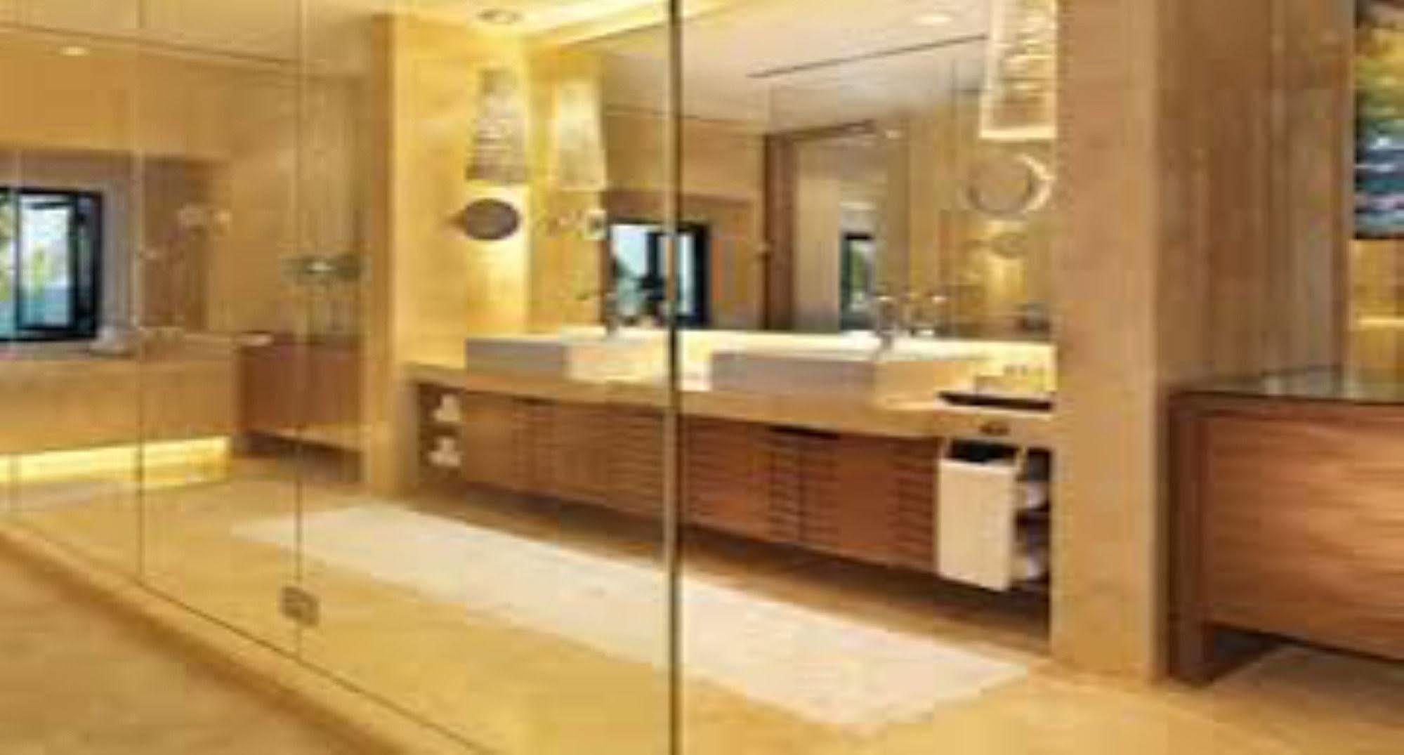 منتجع حياة ريجنسي كوانتان المظهر الخارجي الصورة A bathroom